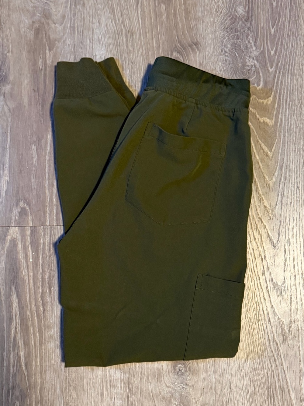 Mandala Women's Olive Green scrub Jogger Pants XSP